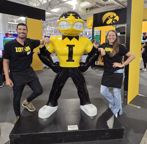 Staff-Council-goes-to-the-Iowa-State-Fair-copy.jpg